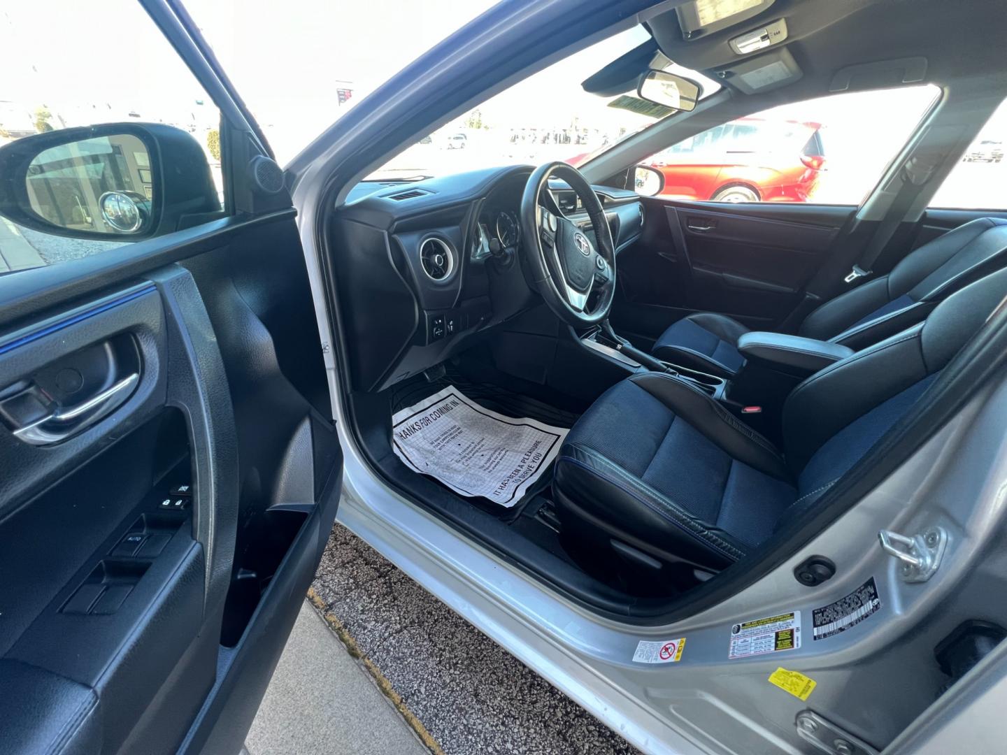 2018 Classic Silver Metallic Toyota Corolla SE CVT (5YFBURHE8JP) with an 1.8L L4 DOHC 16V engine, 6-Speed Manual transmission, located at 1633 W Kimberly, Davenport, IA, 52806, (563) 323-5341, 41.559456, -90.598732 - Photo#9